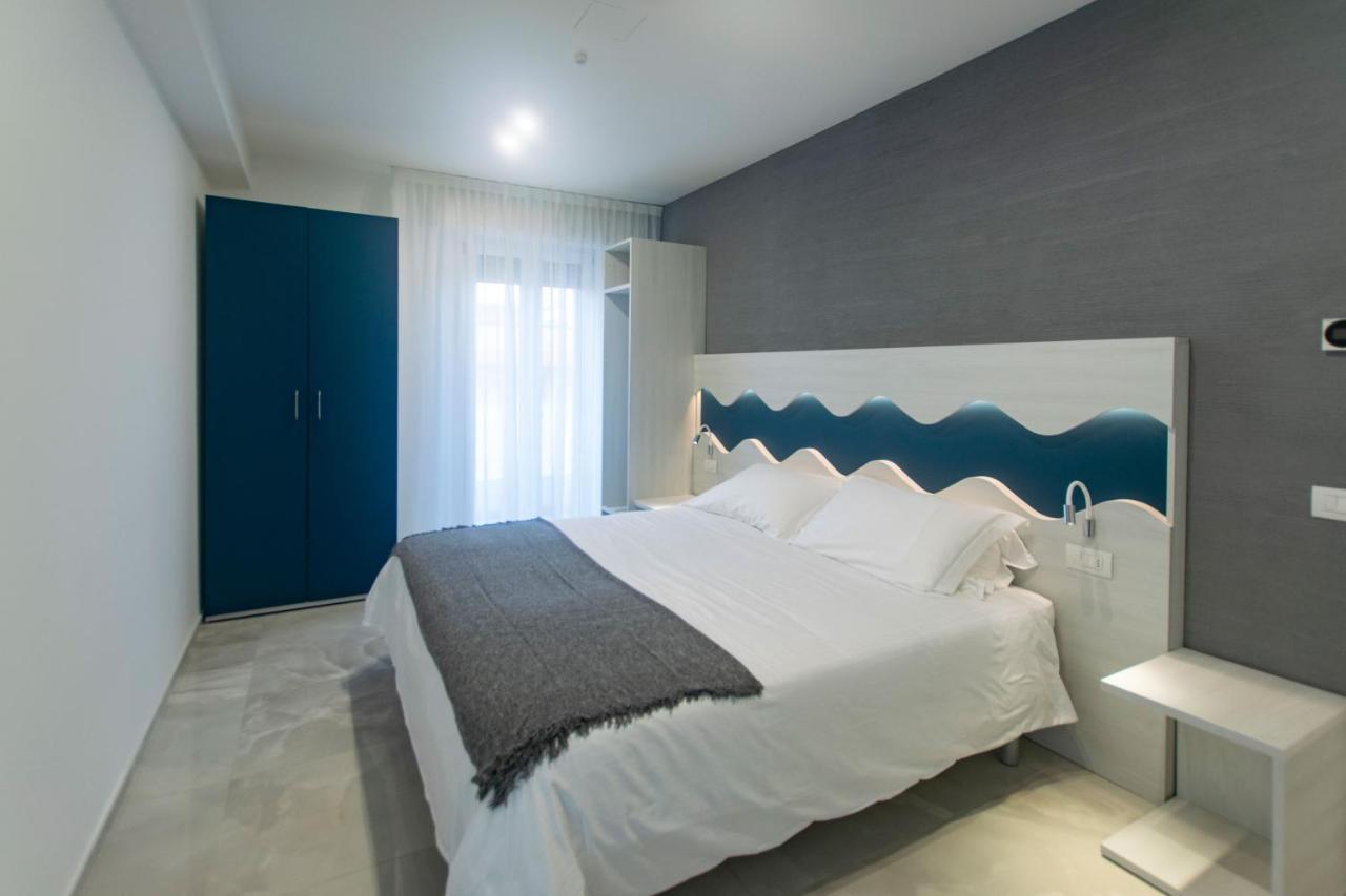 Residence Flow-R Riccione Bagian luar foto
