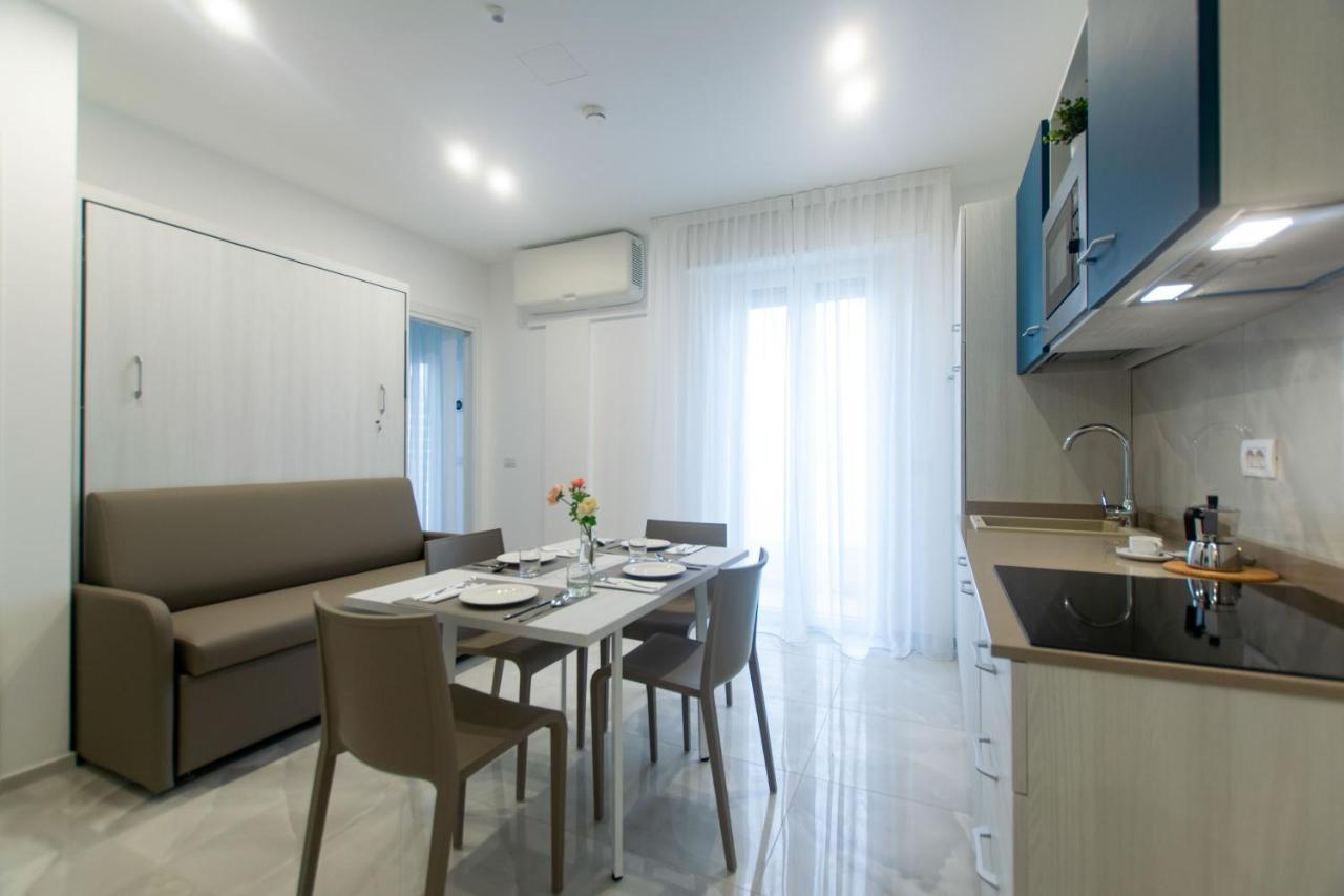 Residence Flow-R Riccione Bagian luar foto