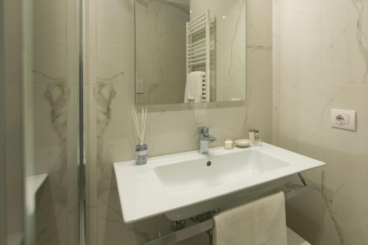 Residence Flow-R Riccione Bagian luar foto