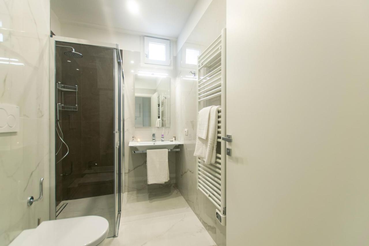 Residence Flow-R Riccione Bagian luar foto