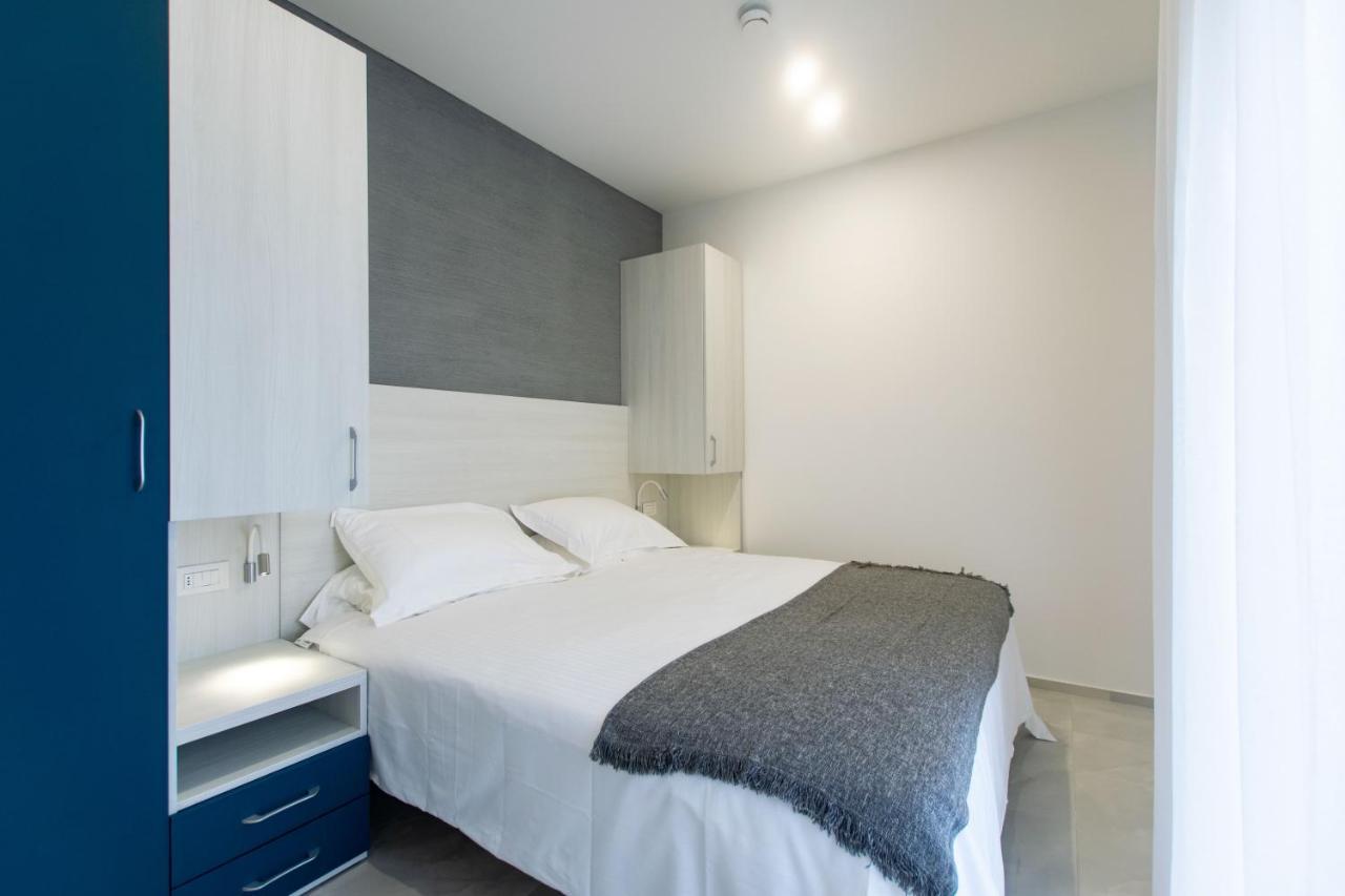 Residence Flow-R Riccione Bagian luar foto