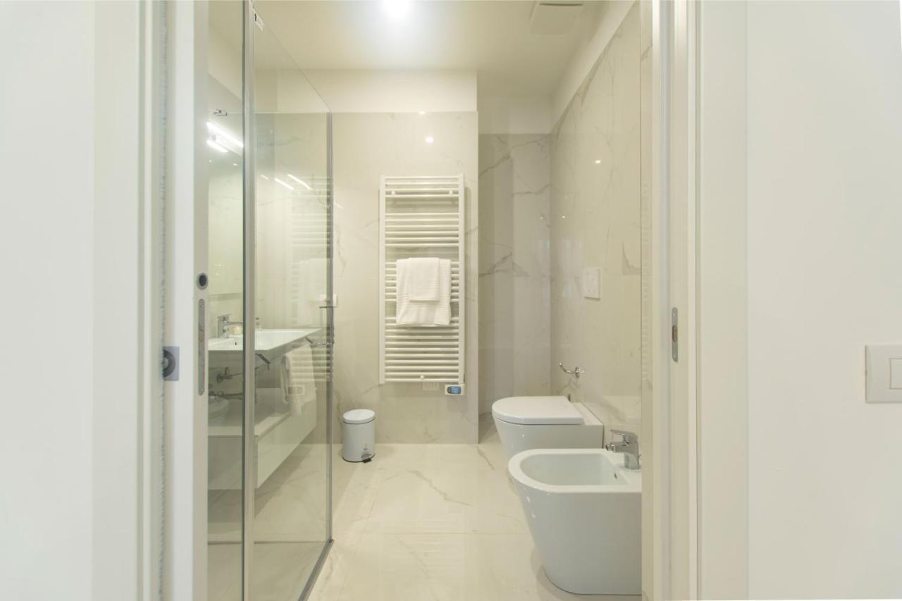 Residence Flow-R Riccione Bagian luar foto