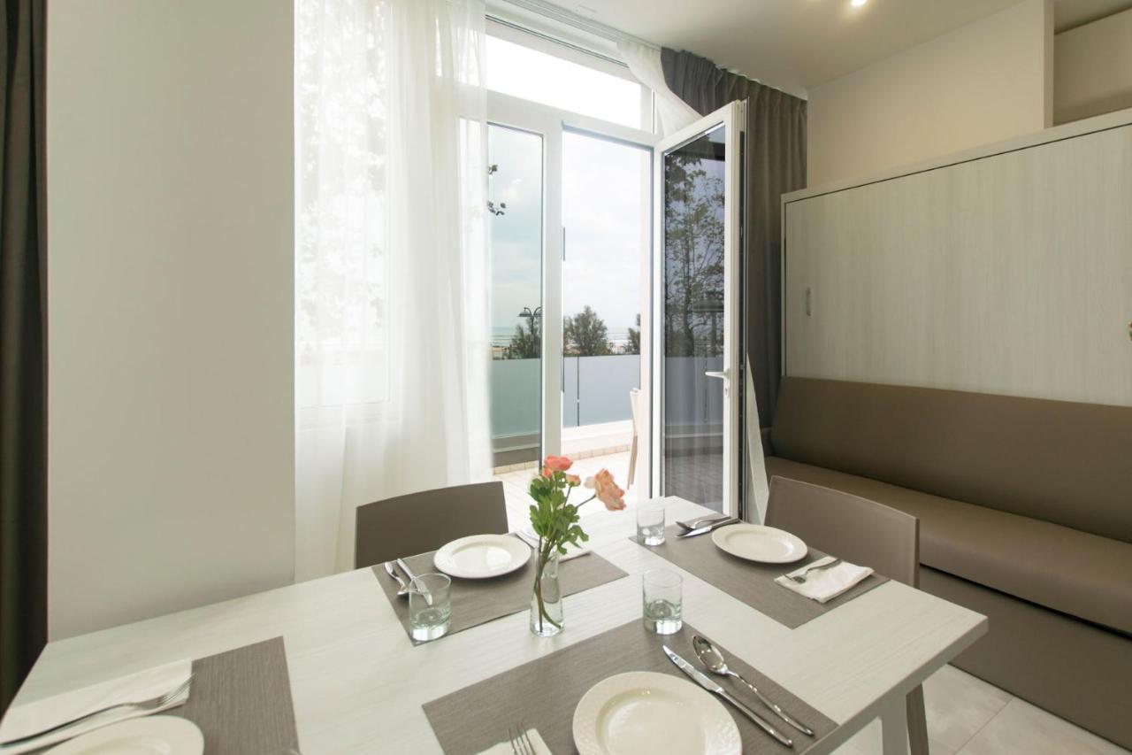 Residence Flow-R Riccione Bagian luar foto